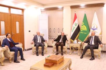 ختام مرحلة متميزة: عميد كلية الإمام الكاظم يكرم معاون العميد للشؤون العلمية تقديرًا لجهوده وإسهاماته