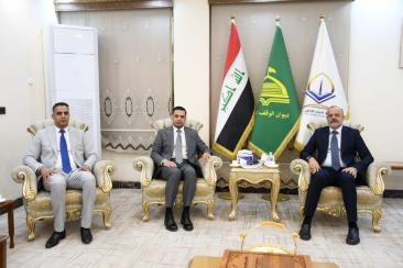 كلية الإمام الكاظم (ع) والمعهد العالي لإعداد وتأهيل القادة يناقشان التعاون الأكاديمي