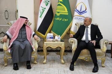 عميد كلية الإمام الكاظم (ع) يستقبل الإعلاميين مقداد الحميدان وجعفر العائدي