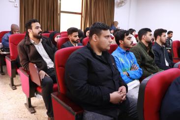 قسم العلوم السياسية يناقش البرنامج الحكومي ودعمه للمشاريع الريادية