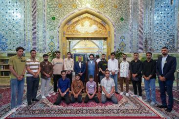 وفد طلابي من كلية الإمام الكاظم (ع) في رحاب العتبة العسكرية المقدسة لترسيخ البعد الديني