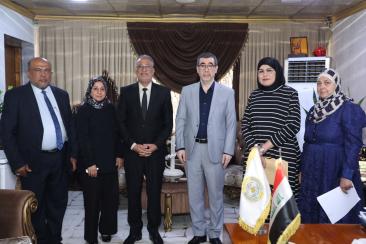 أنشطة أكاديمية وثقافية بارزة لأساتذة الكلية في محافل متنوعة