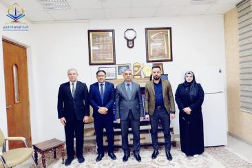 كلية الإمام الكاظم "ع" تشارك في مهمة وزارية لتقييم قسم الإعلام بجامعة الكوفة كلية الإمام الكاظم "ع" تشارك في مهمة وزارية لتقييم قسم الإعلام بجامعة الكوفة