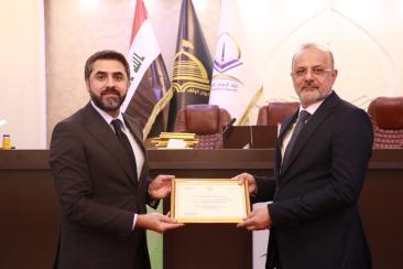 الأستاذ الدكتور عبد الجليل منشد خلف، عميد كلية الإمام الكاظم (عليه السلام) للعلوم الإسلامية الجامعة،