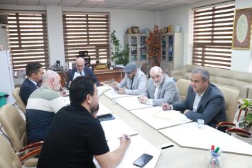 كلية الإمام الكاظم (عليه السلام) تشكّل لجانًا علمية لتقويم مناهج التعليم الديني وتطويرها